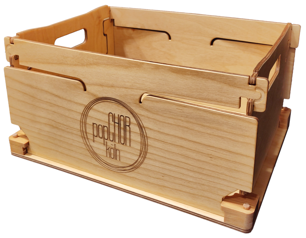 Klappbox aus Holz mit gelaserter Logo-Gravur